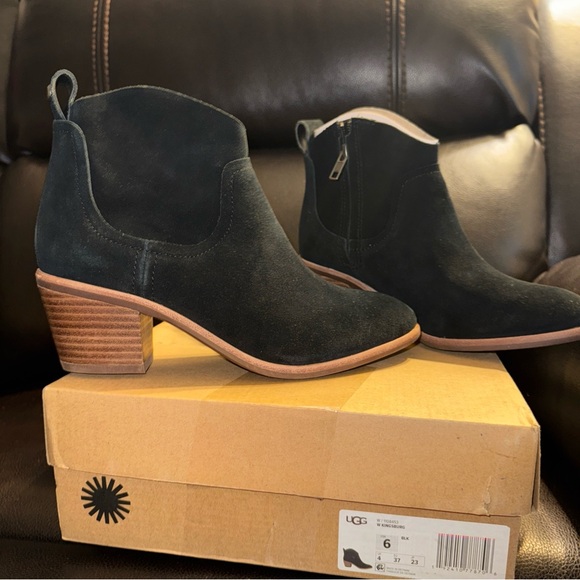 UGG Womens Kingsburg Bootie Black Size 6 New In The Box - Picture 4 of 7
